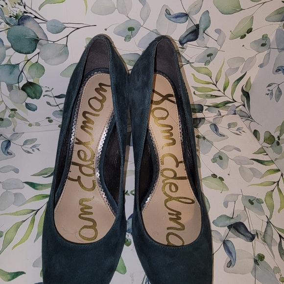 Sam Edelman Suede Green Heels - Picture 2 of 10